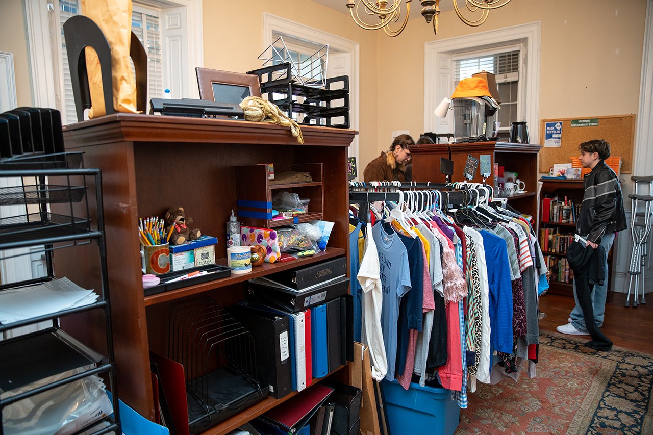 student shops in college thrift store