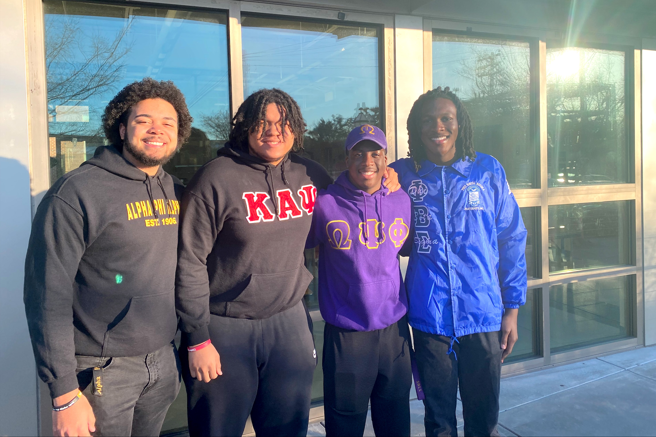 Greek fraternity volunteers at school