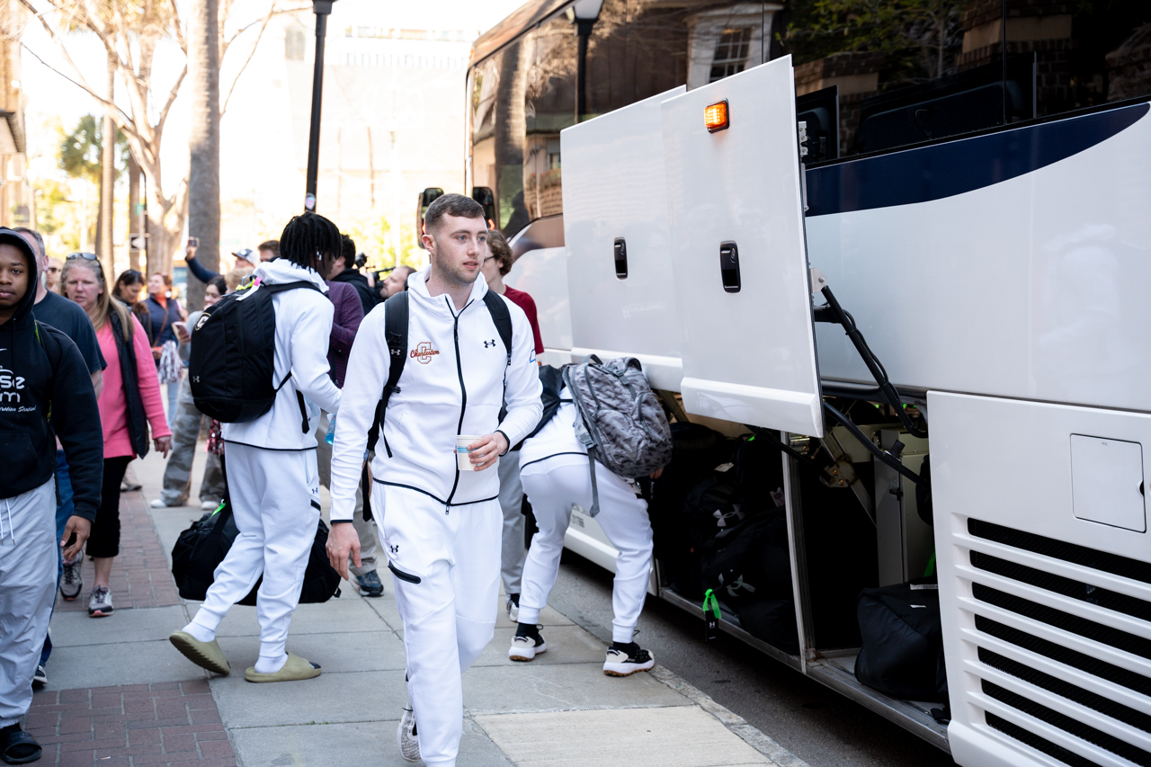 College of Charleston Men's basketball team leaves for NCAA tournament game 