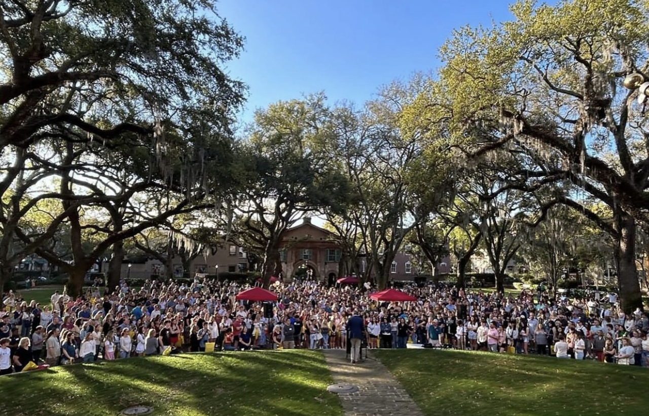 Admitted Student Day, new students gather at the Cistern Yard 