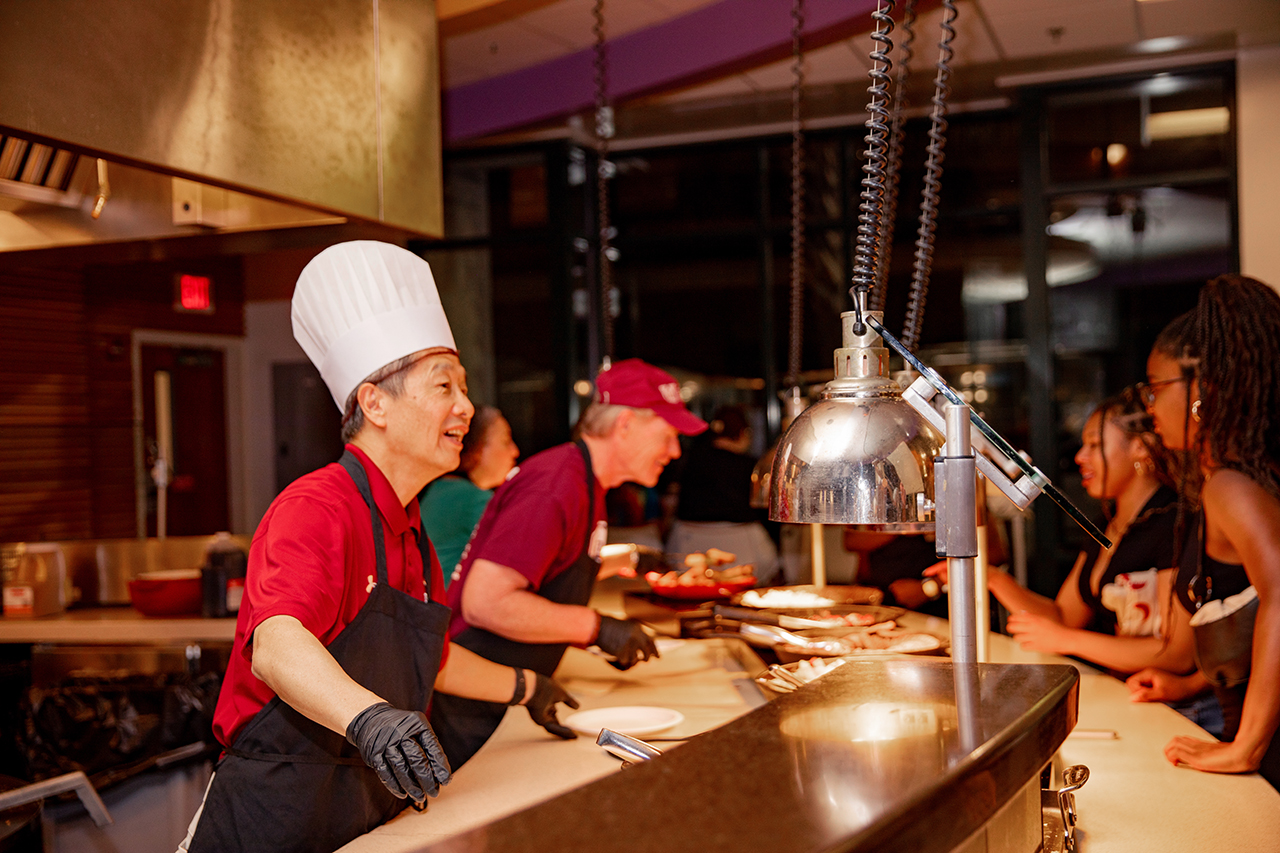 President Hsu serves up breakfast for dinner 