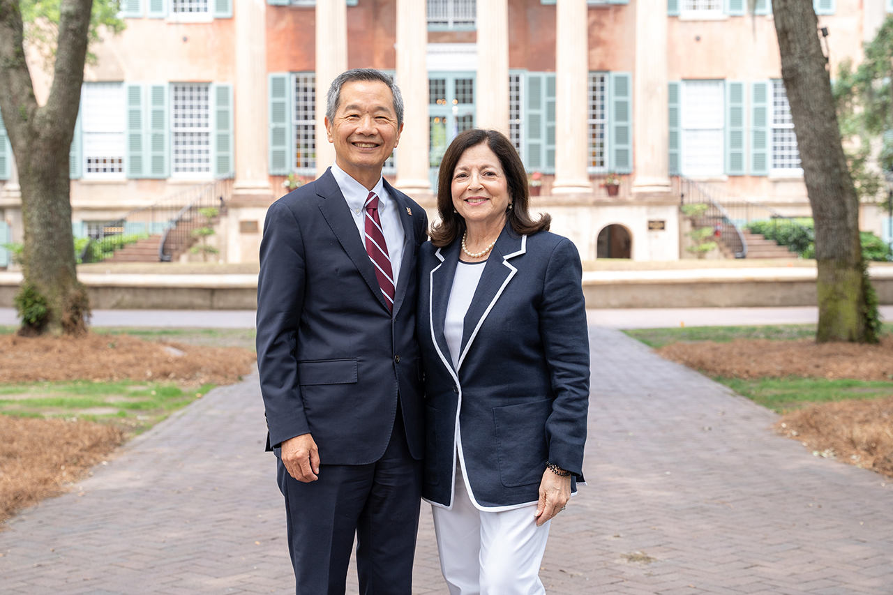 Anita Zucker & President Hsu