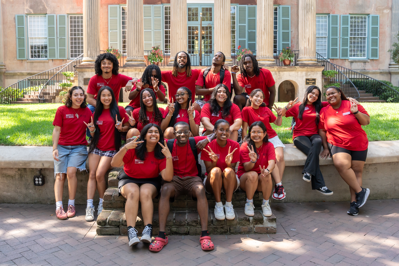 SPECTRA students gathers for photo with President Hsu