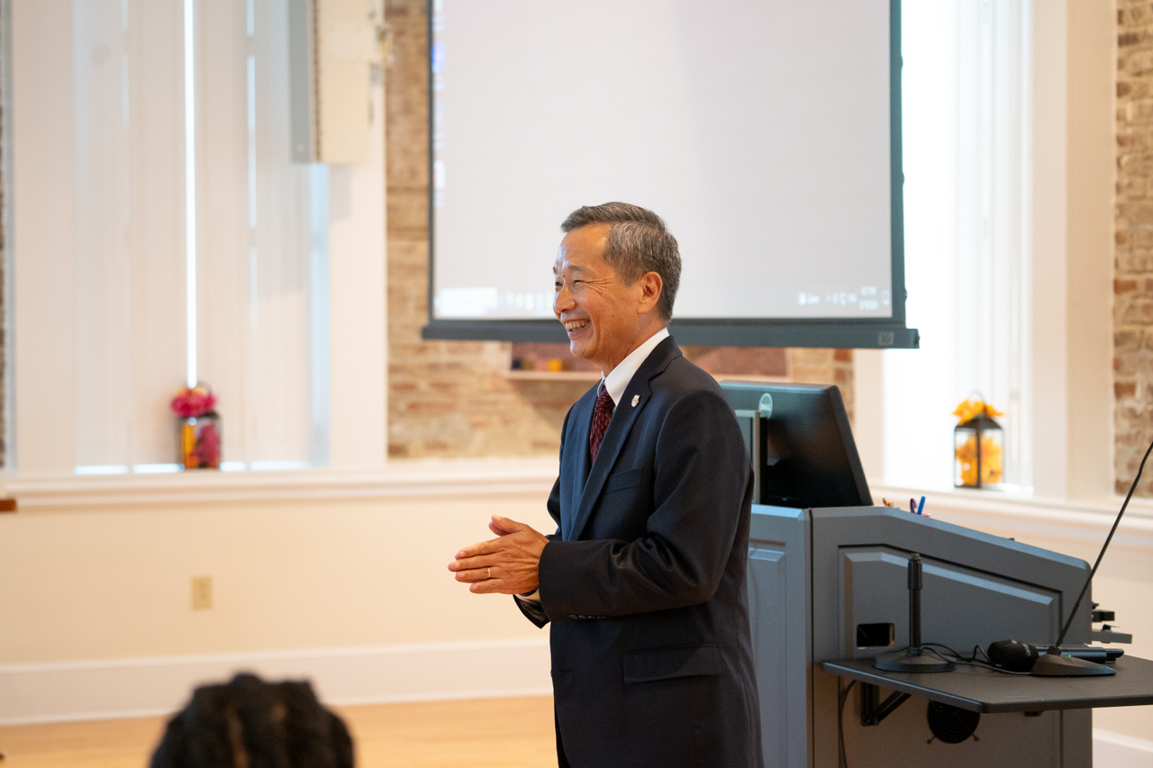 President Hsu at Legacy Scholar Event