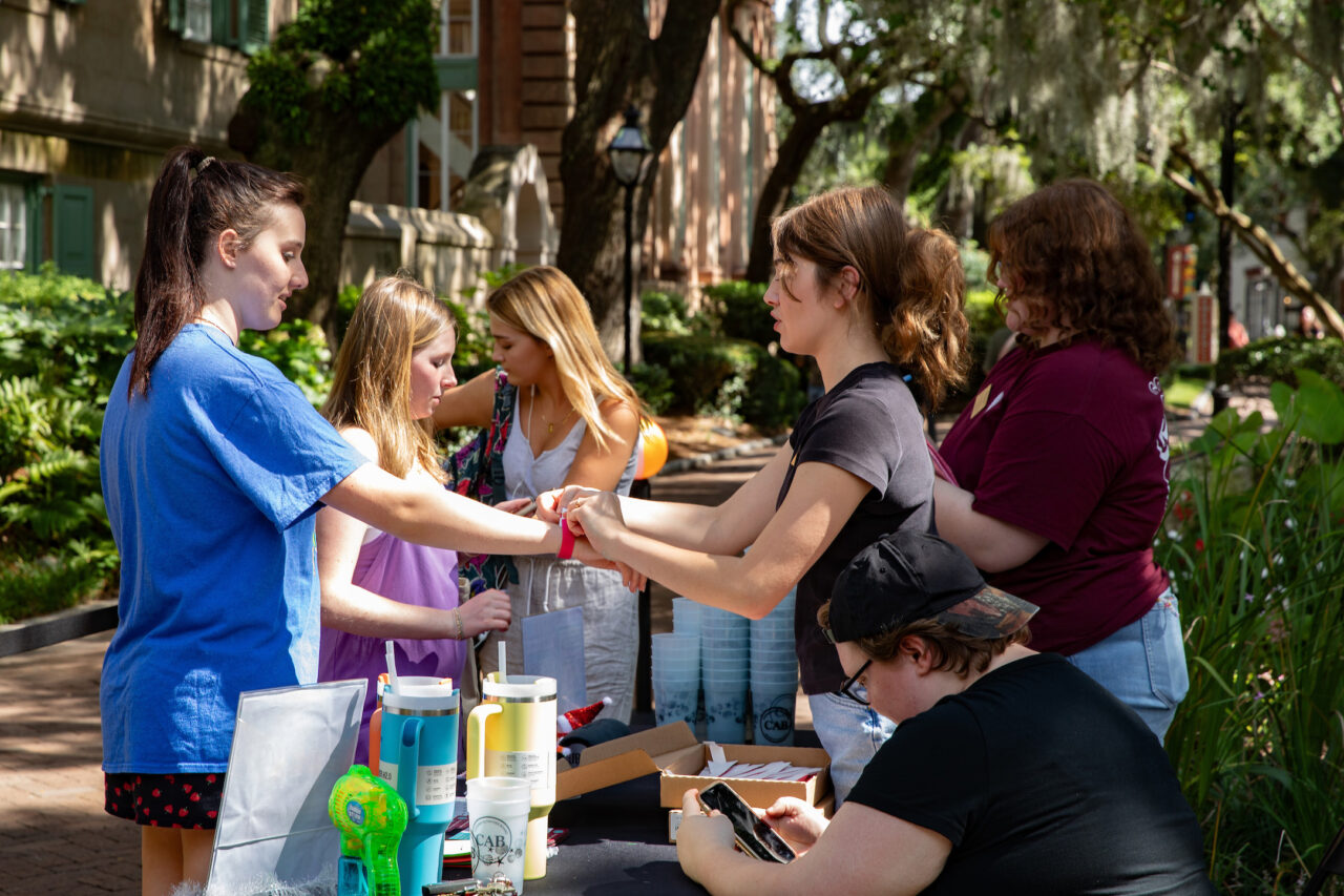 Students get free Kona Ice at CAB Break the Ice Event.