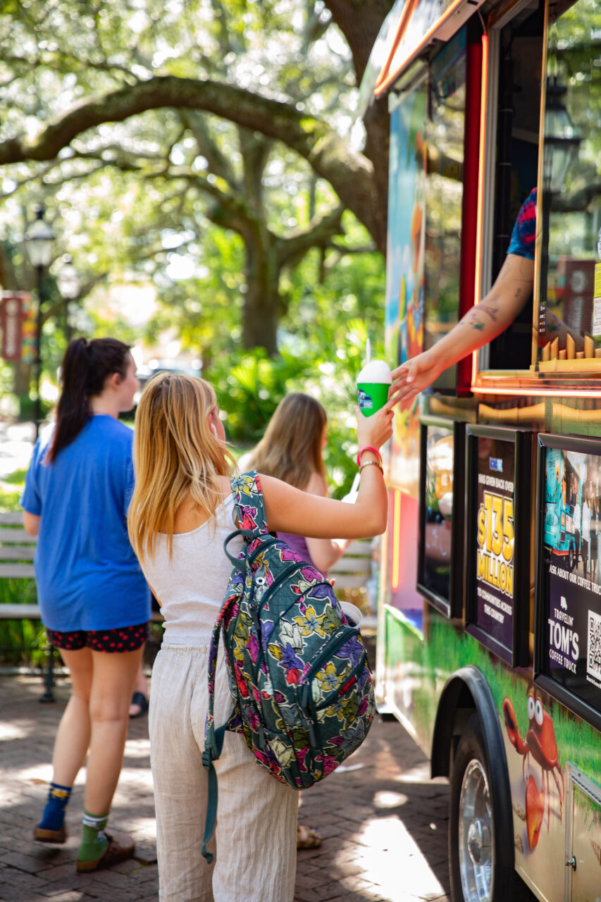 Students get free Kona Ice at CAB Break the Ice Event.