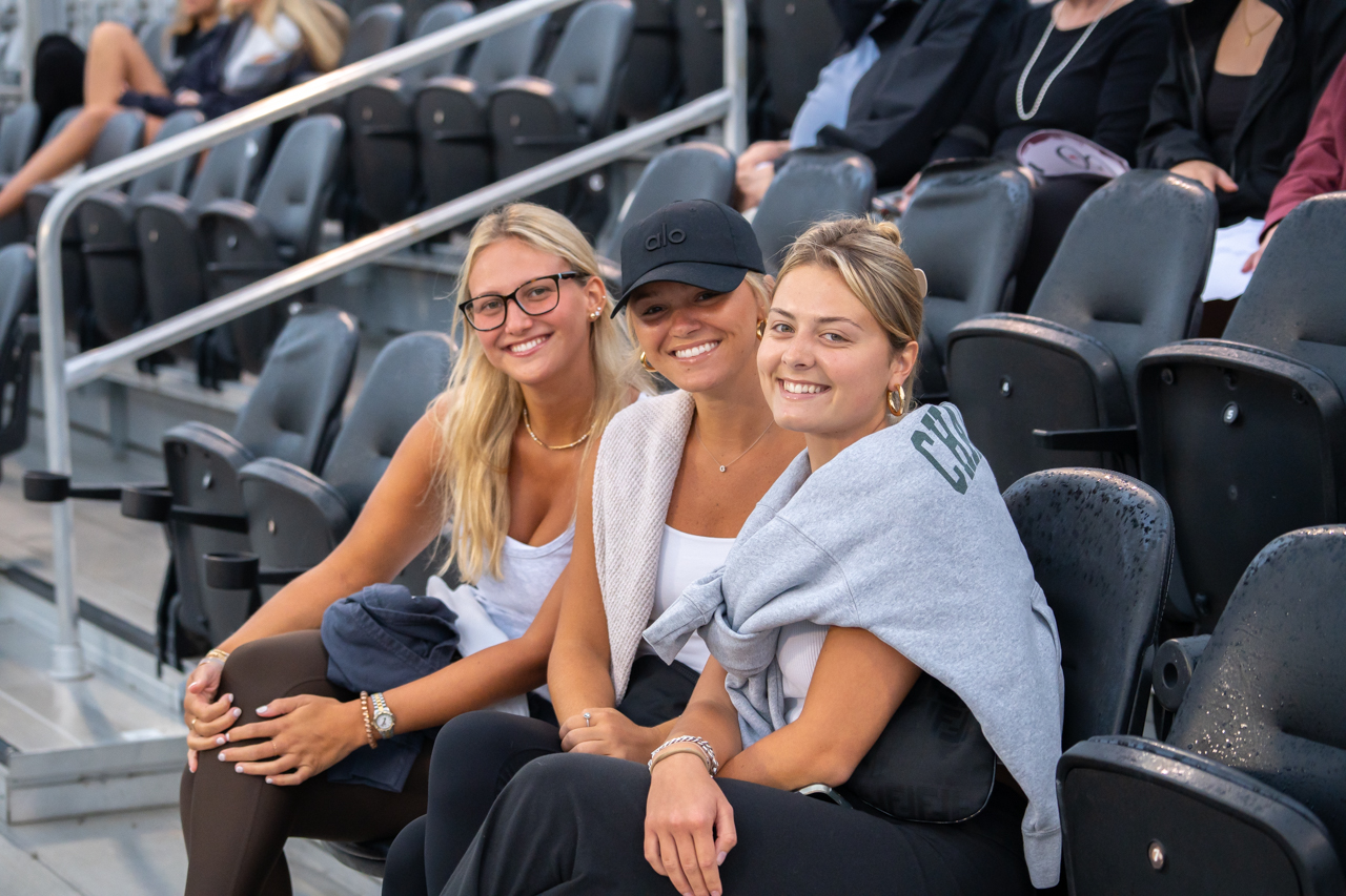 students cheering on mens soccer 