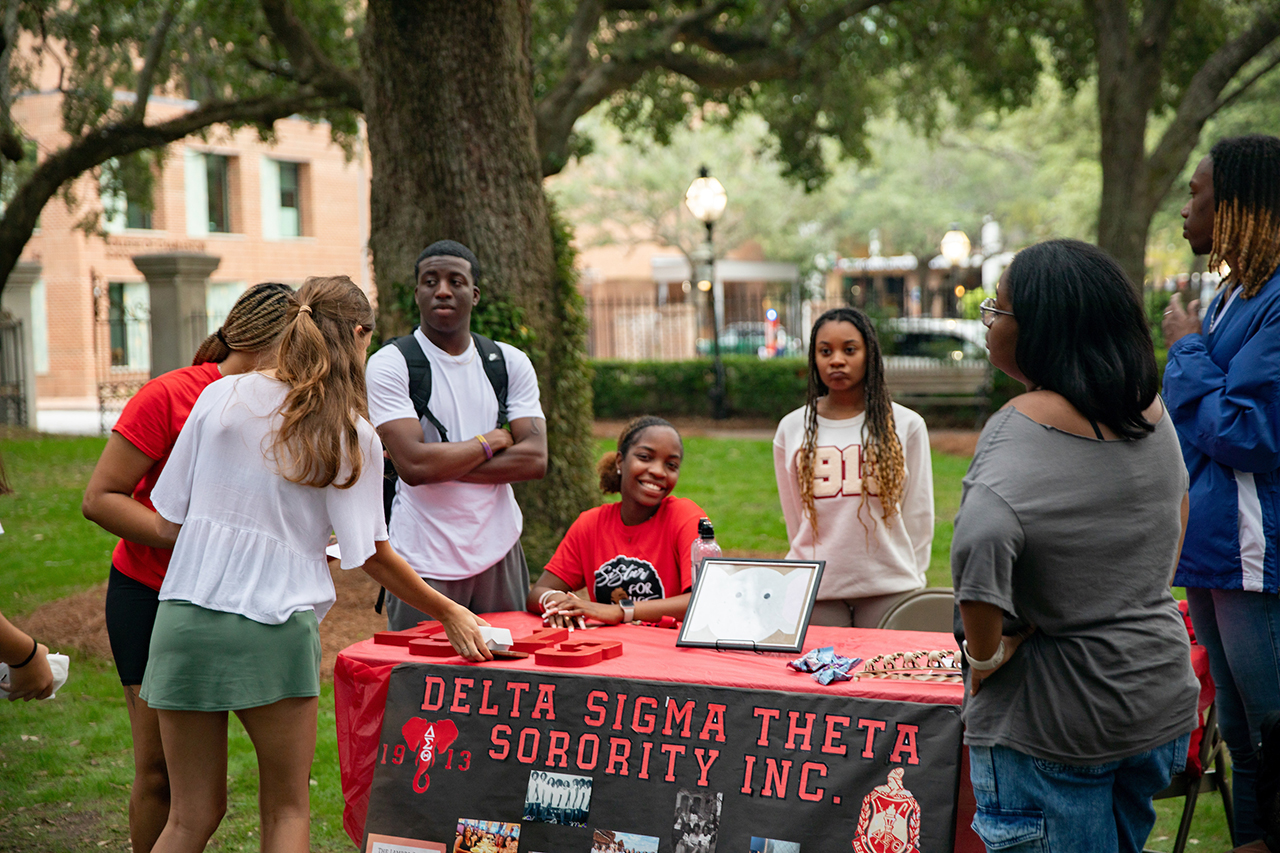 Students at Delta Sigma Theta booth at HLC Multicultural Festival in the Cistern.