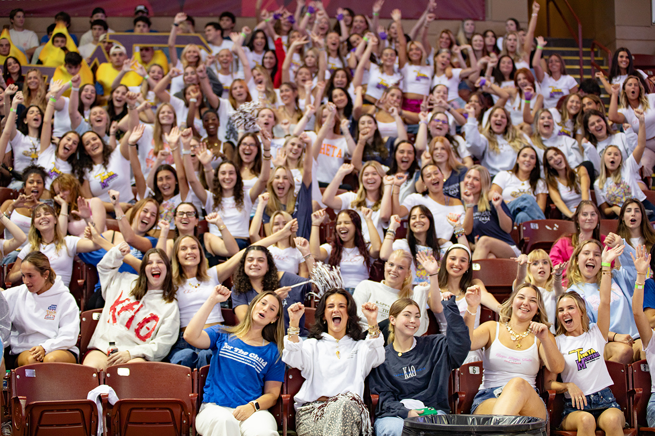 Kappa Alpha Theta at Pep Supper.