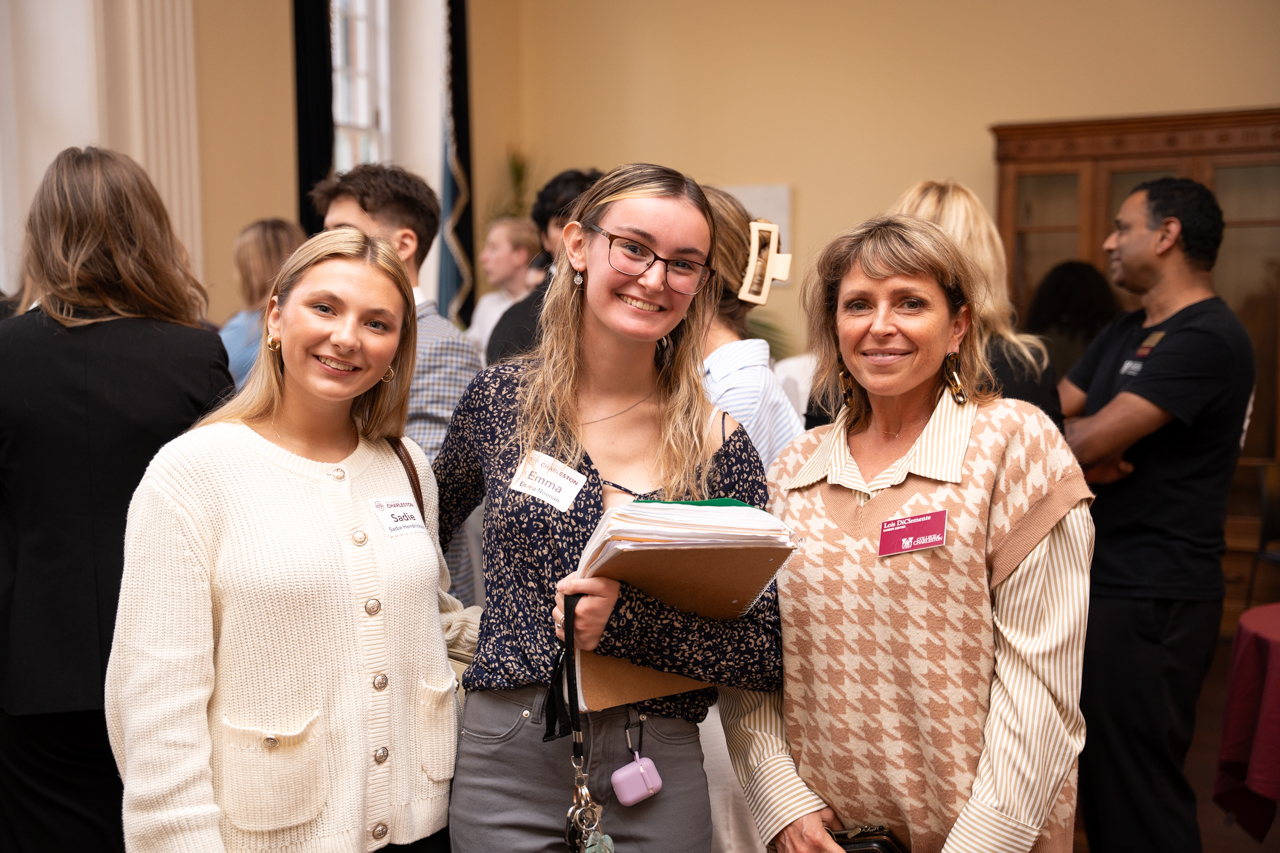 Students gather to meet future employers in Alumni Hall