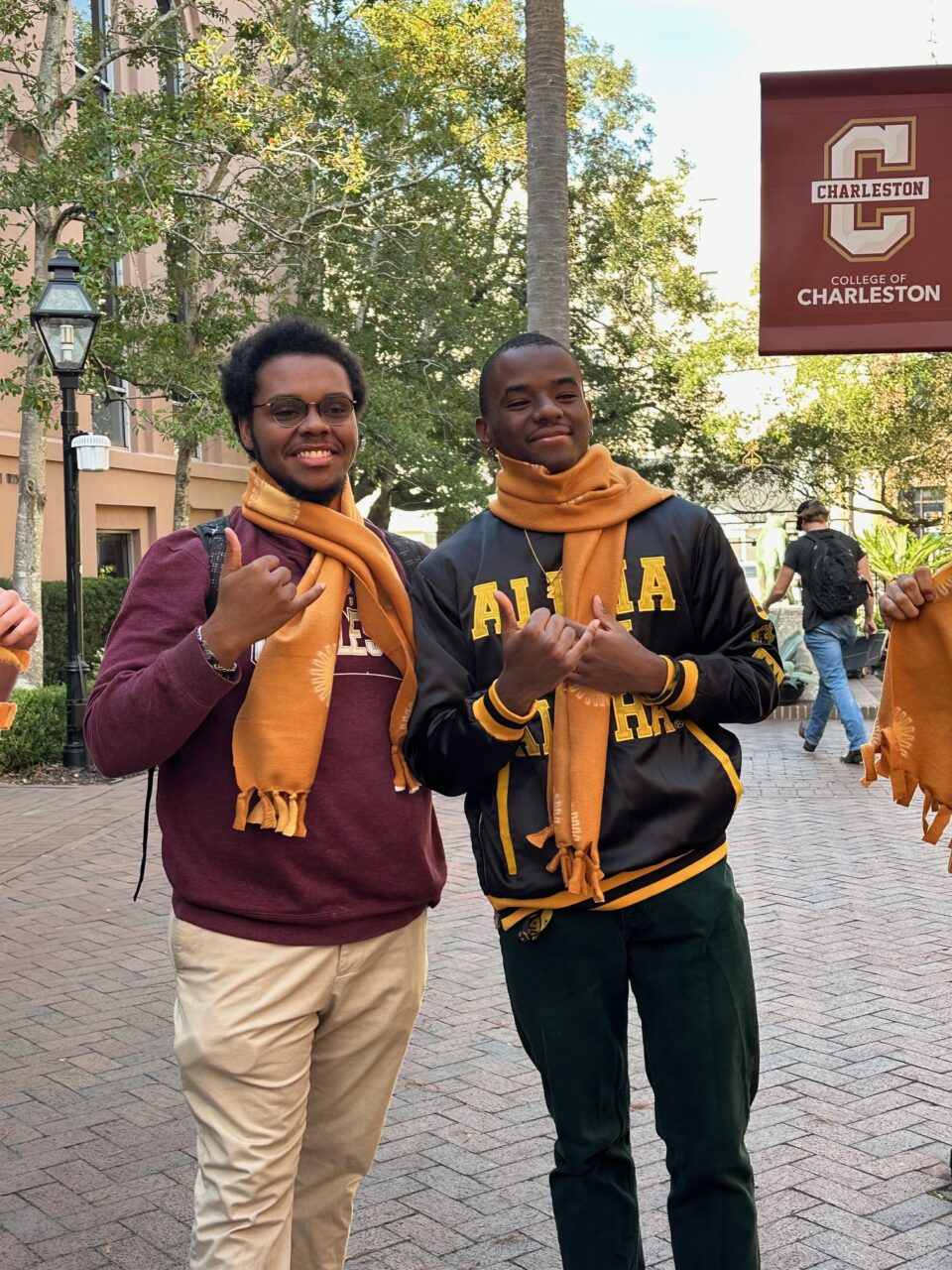 students volunteer for the local community in Cougar Mall