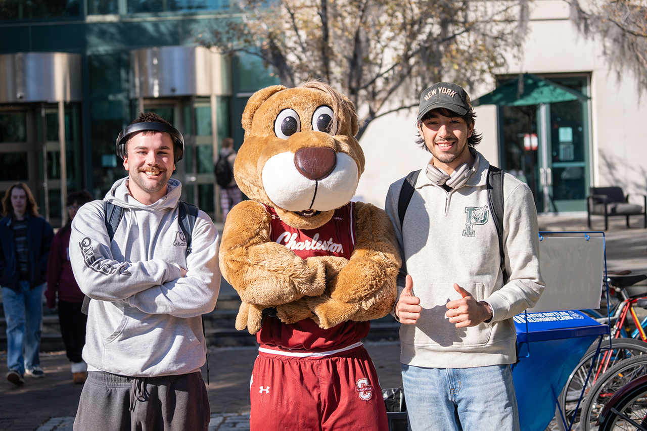 students make cookies during finals week for stress relief outside the library 