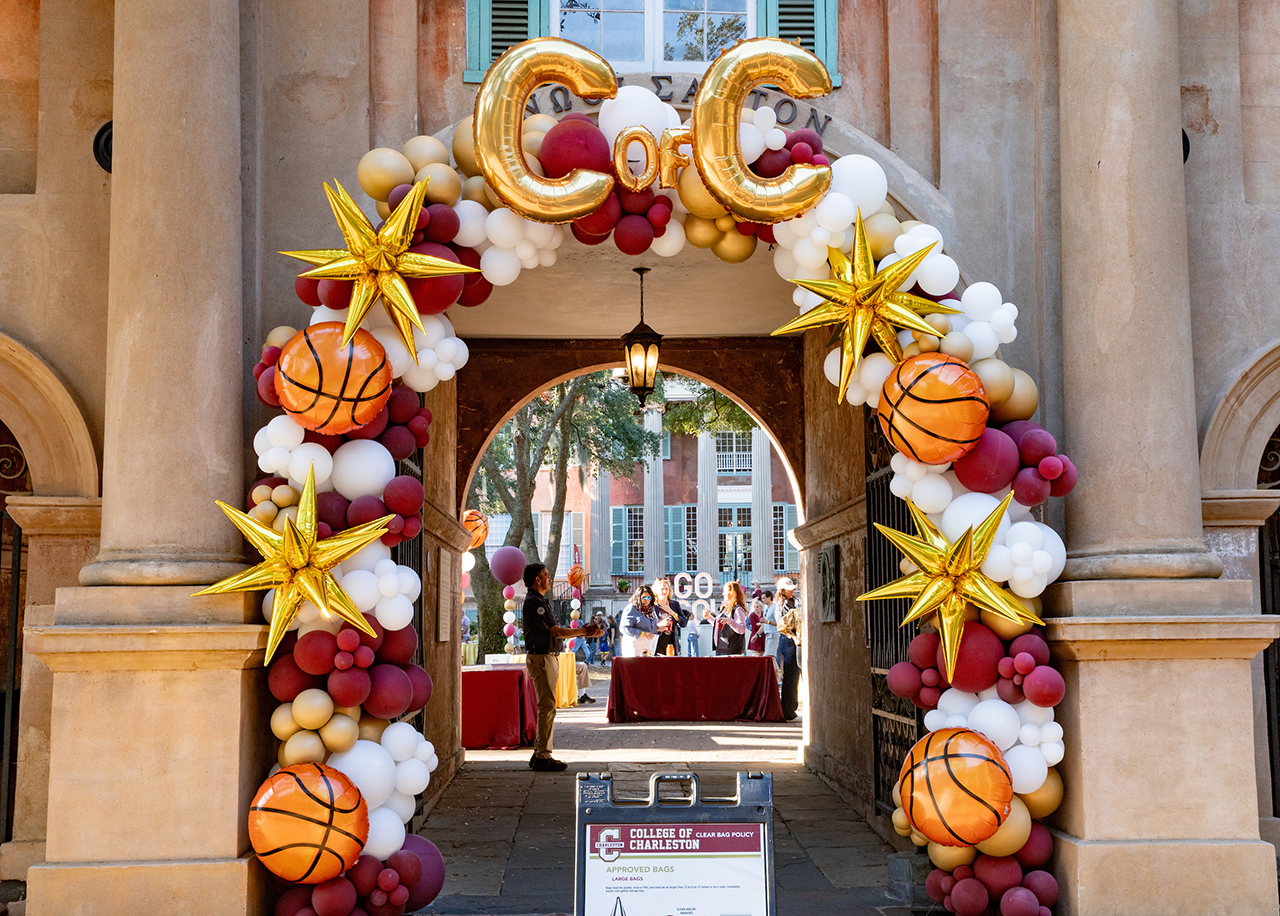 Balloon arch.