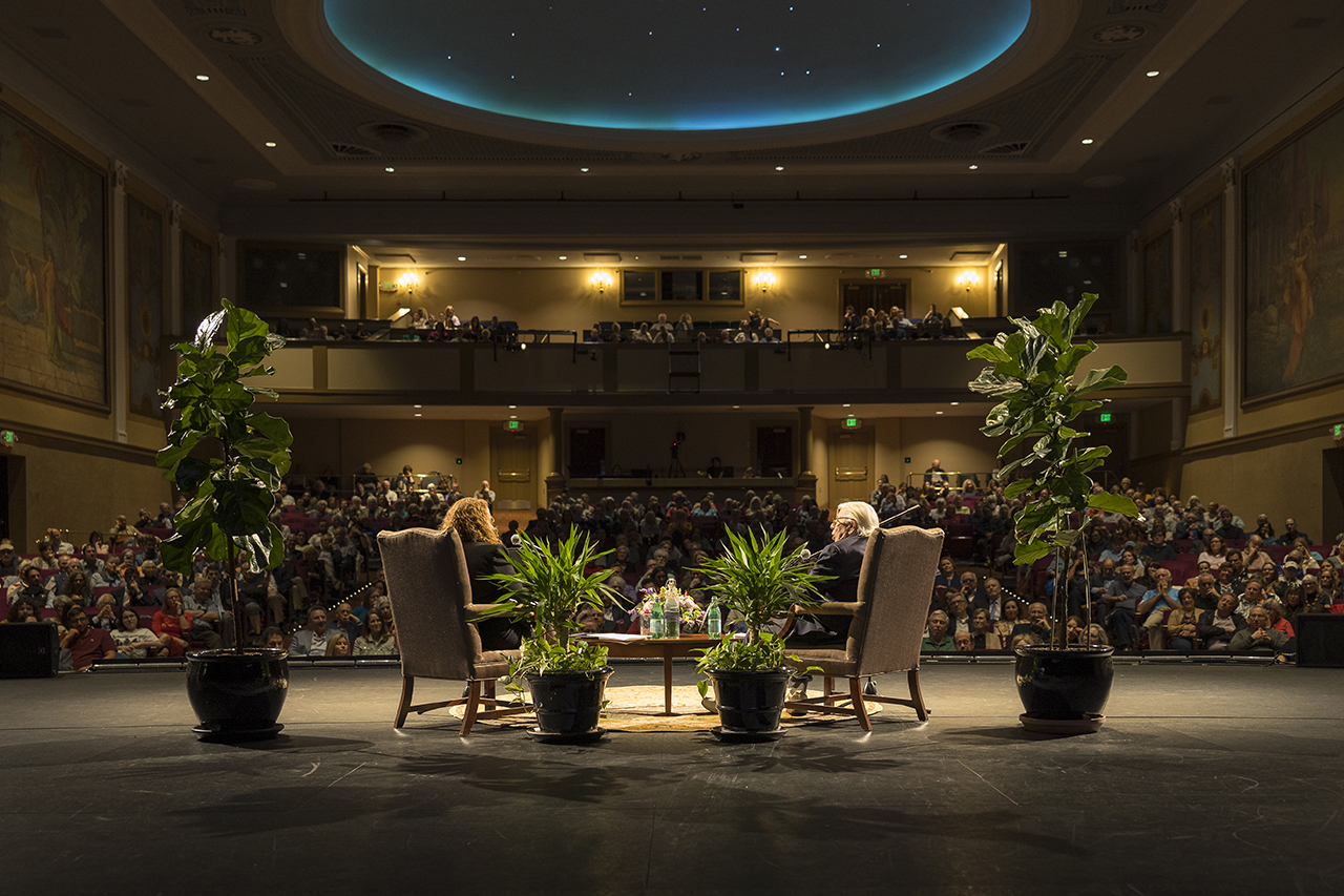 Carl Bernstein speaks at the college