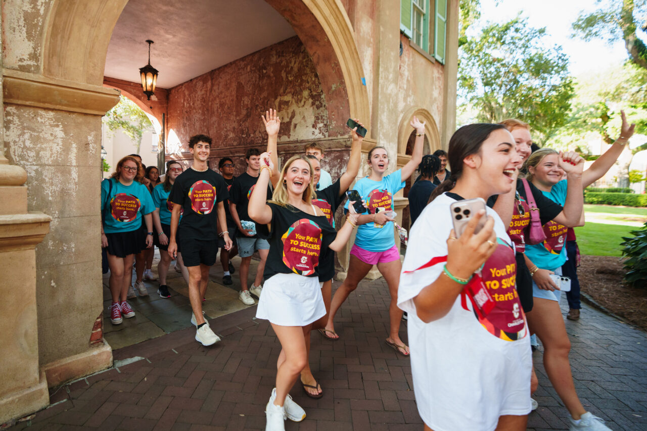 Freshmen attend Convocation to start off college 