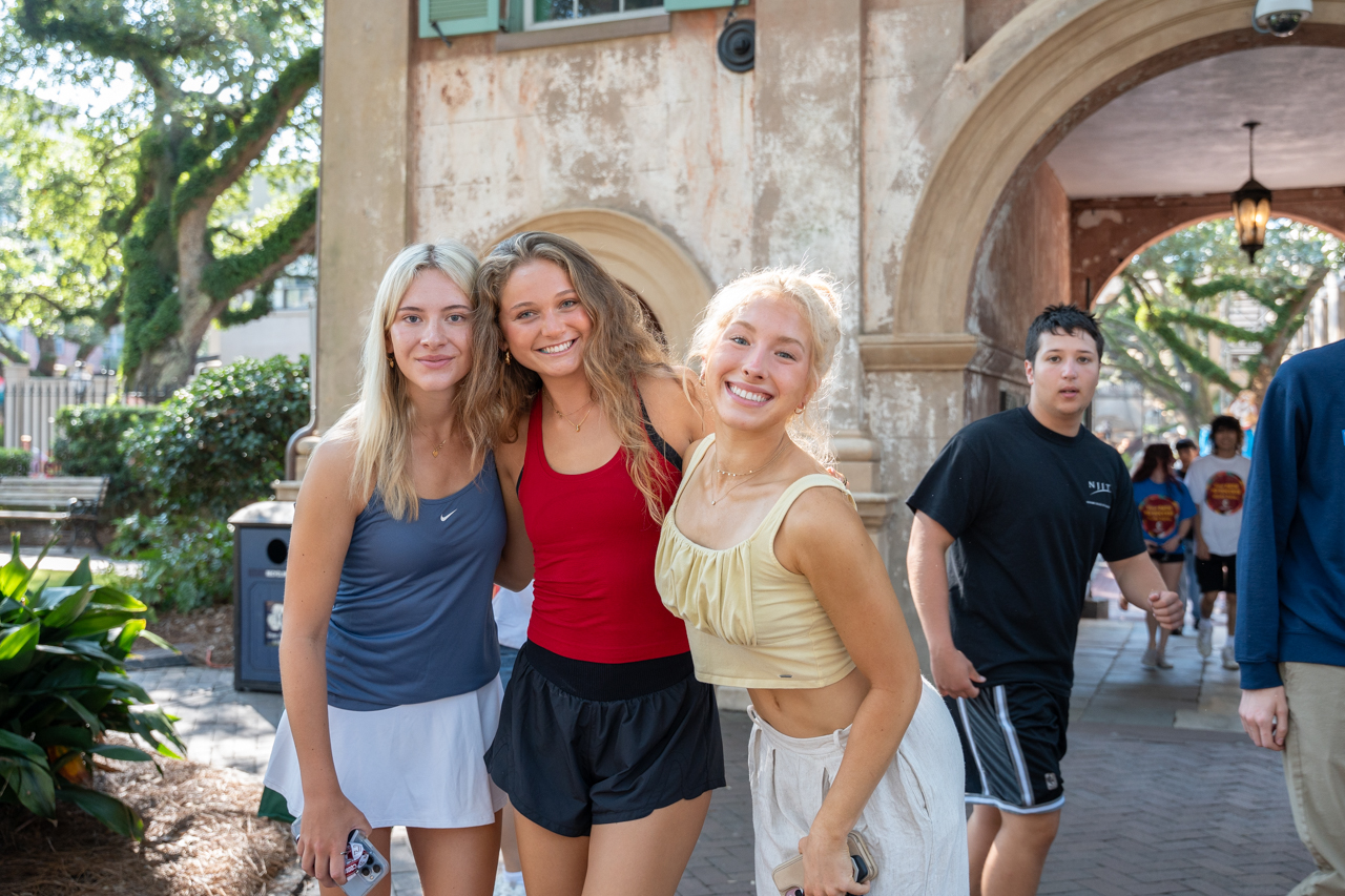 Freshmen attend Convocation to start off college 
