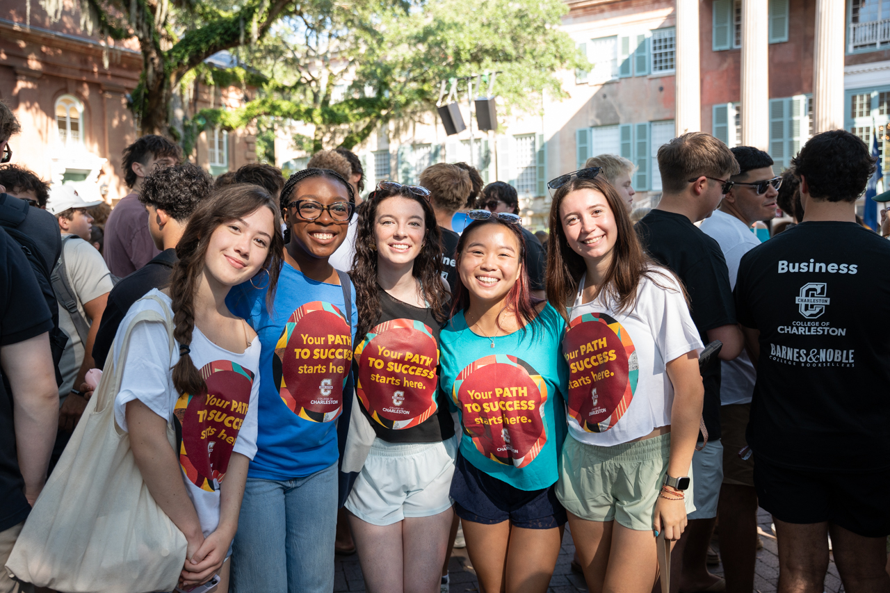 Freshmen attend Convocation to start off college
