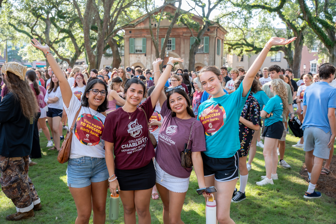 Freshmen attend Convocation to start off college 
