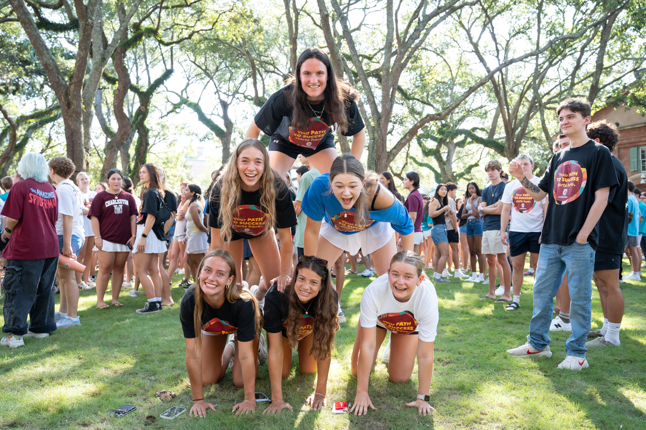 Freshmen attend Convocation to start off college 