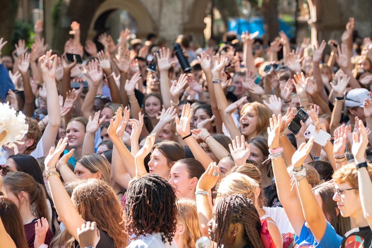 Freshmen attend Convocation in the Cistern 