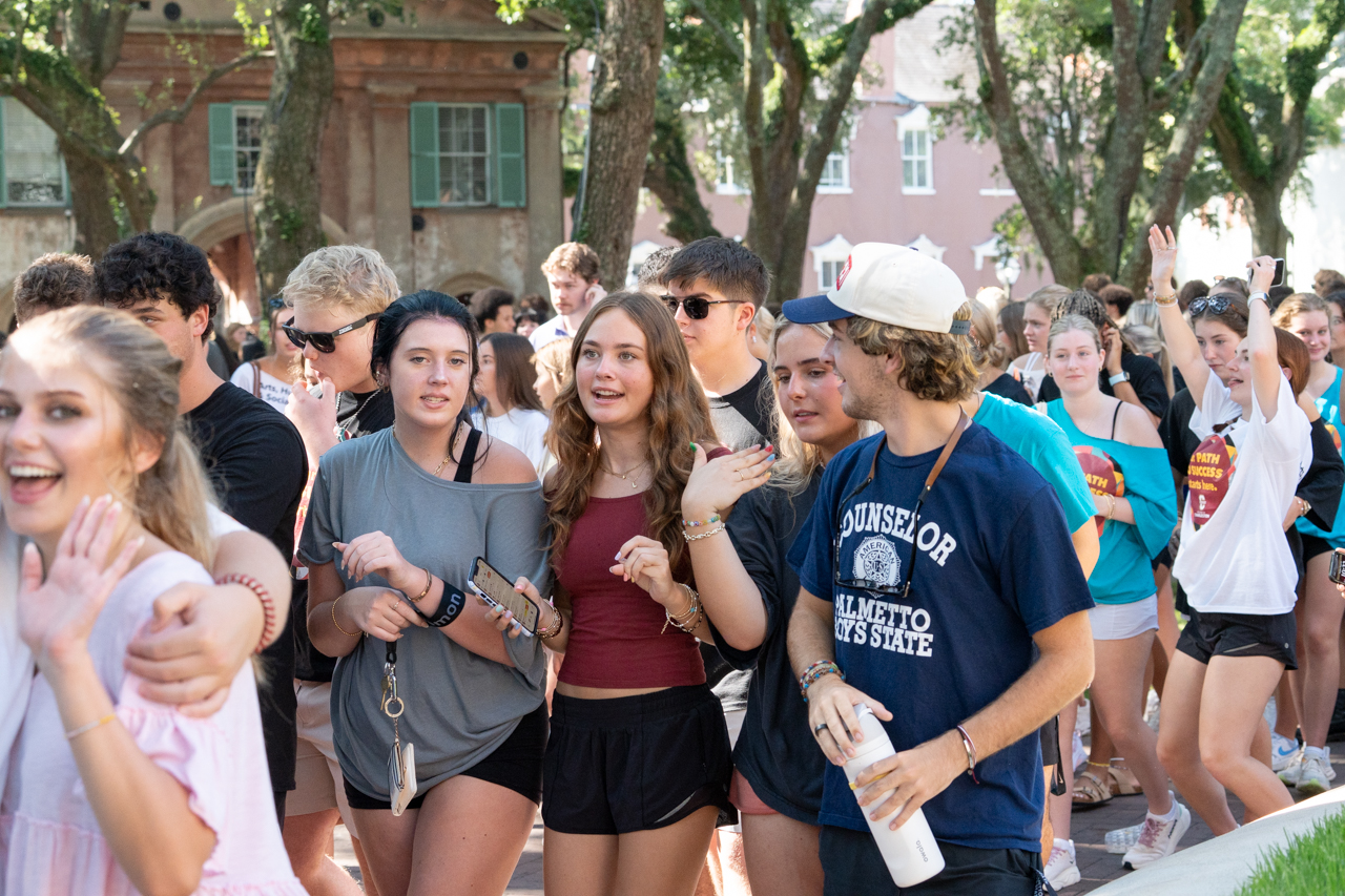 Freshmen attend Convocation to start off college