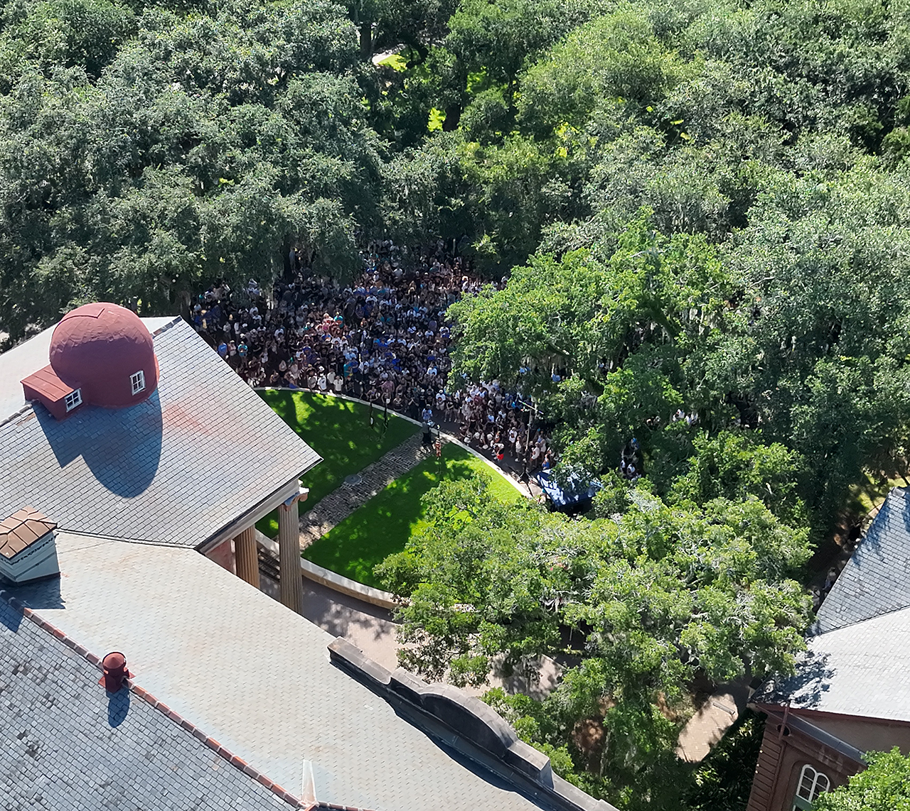 Convocation from above