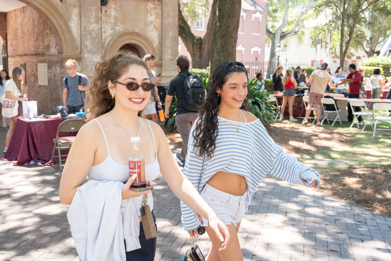 Students attend Best Fest activity fair to learn about what groups they can join on campus
