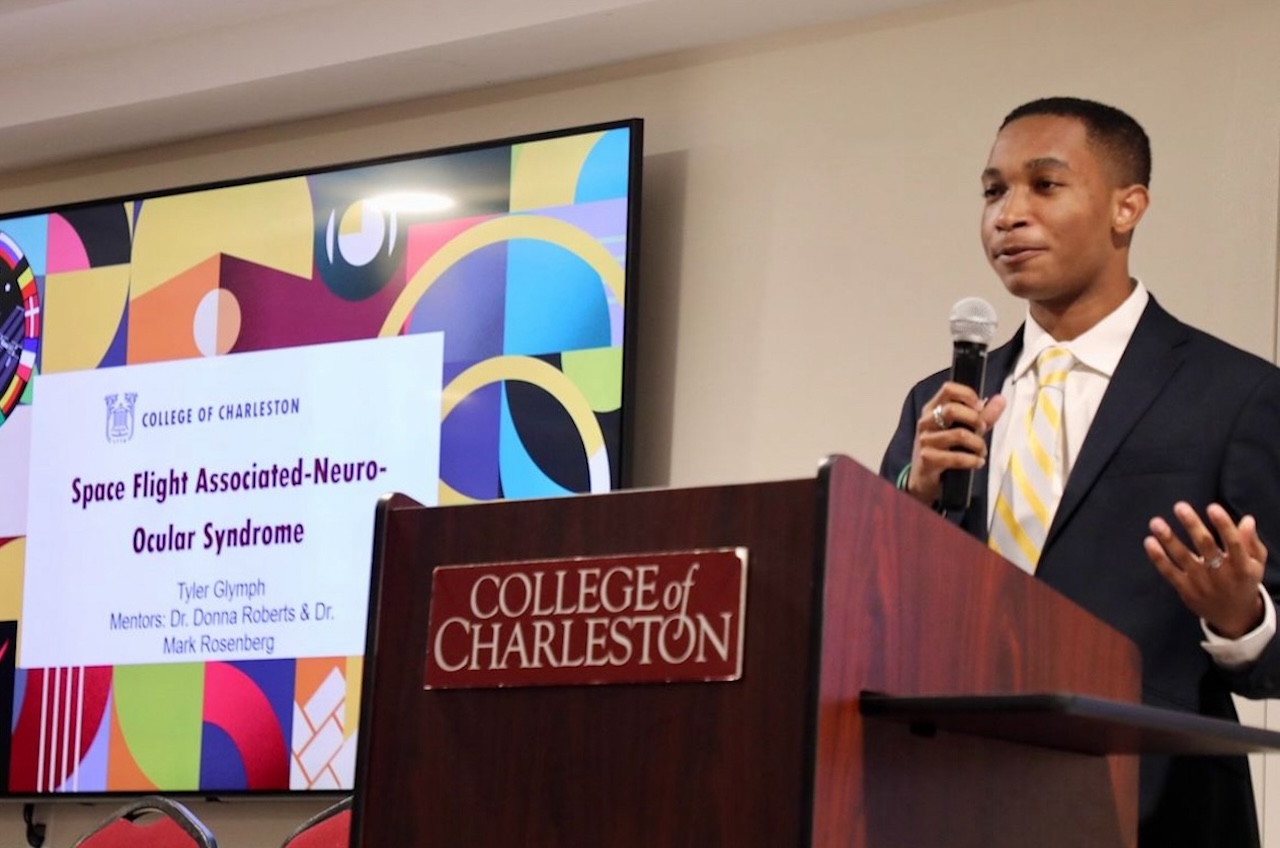 Tyler Glymph presenting research on a syndrome common among astronauts during space flight as a participant in the College of Charleston’s LS-STARS, a minority-serving program supporting underrepresented students in STEM. Fall 2023.