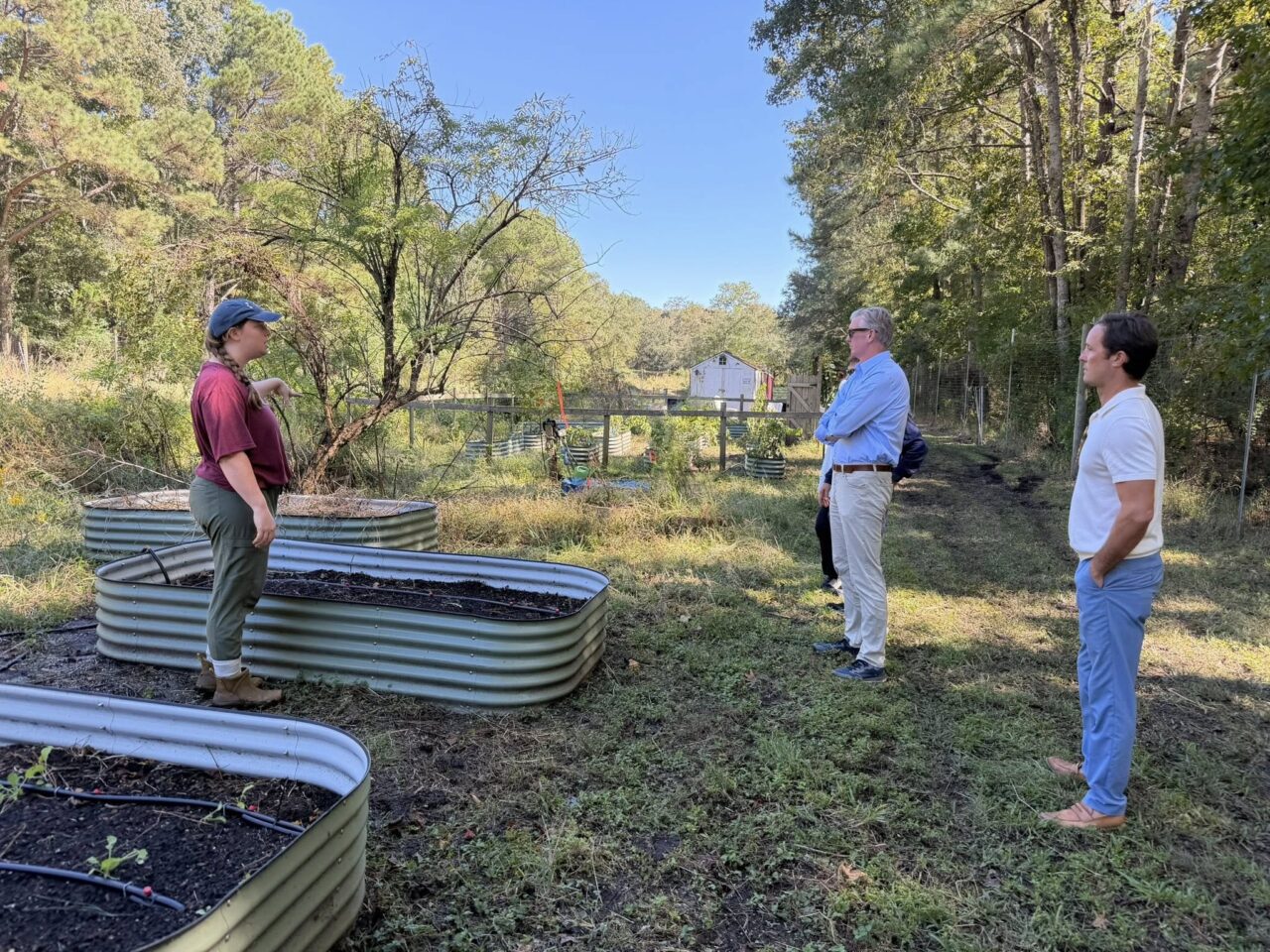 College of Charleston Board of Trustees members joined the Environmental and Sustainability Studies Program at Stono Preserve Student Garden for an immersive beekeeping experience! They suited up, stepped out of their comfort zones, and learned all about hive management, the College’s Sustainable Agriculture Program, and the incredible impact this work has on our students and community.