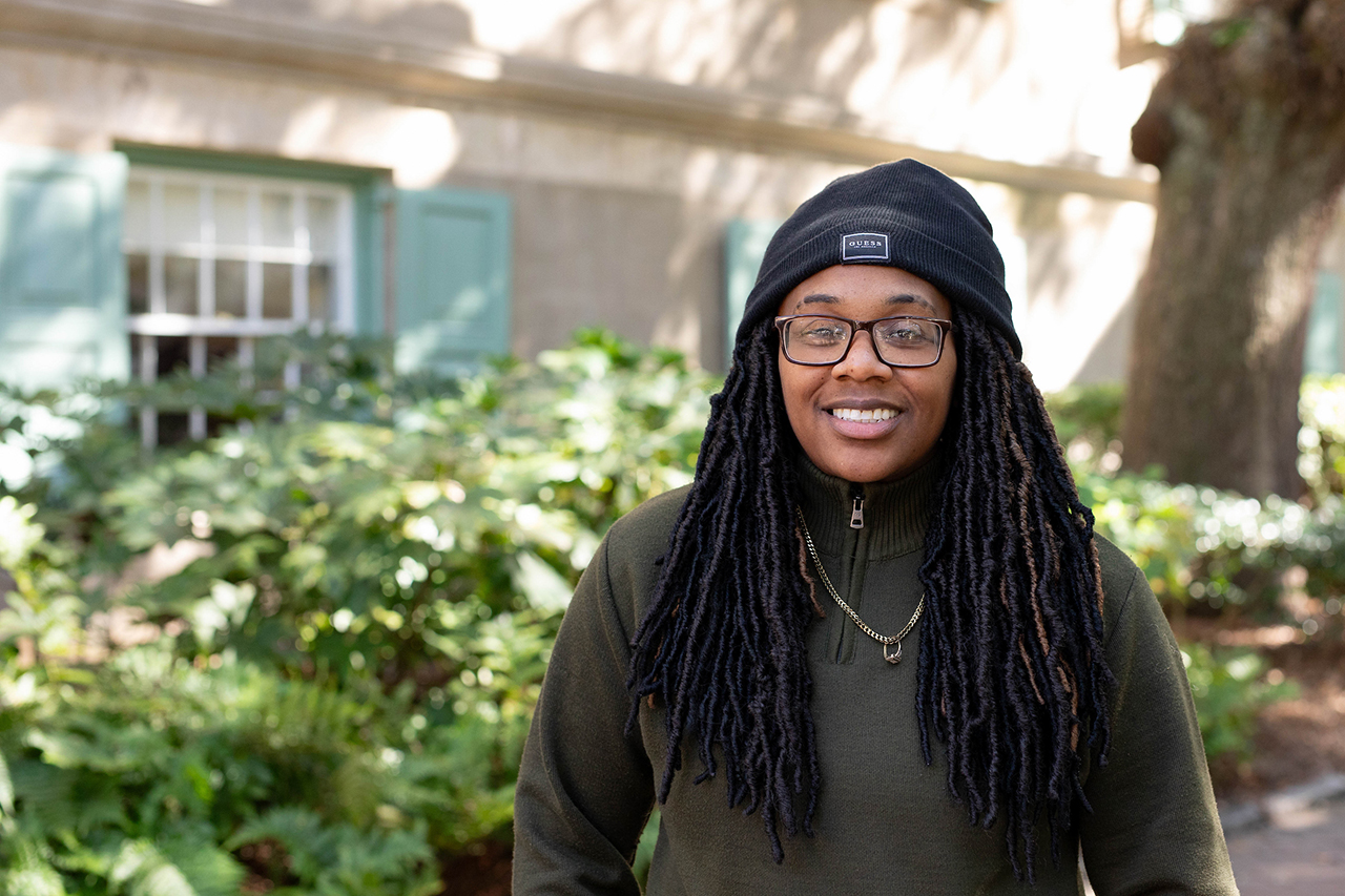 Dee Marsh Faces to Know