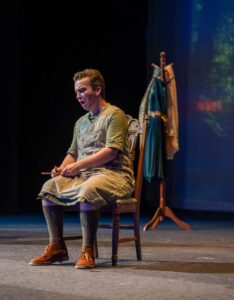 Colin Covington in "Il Re"