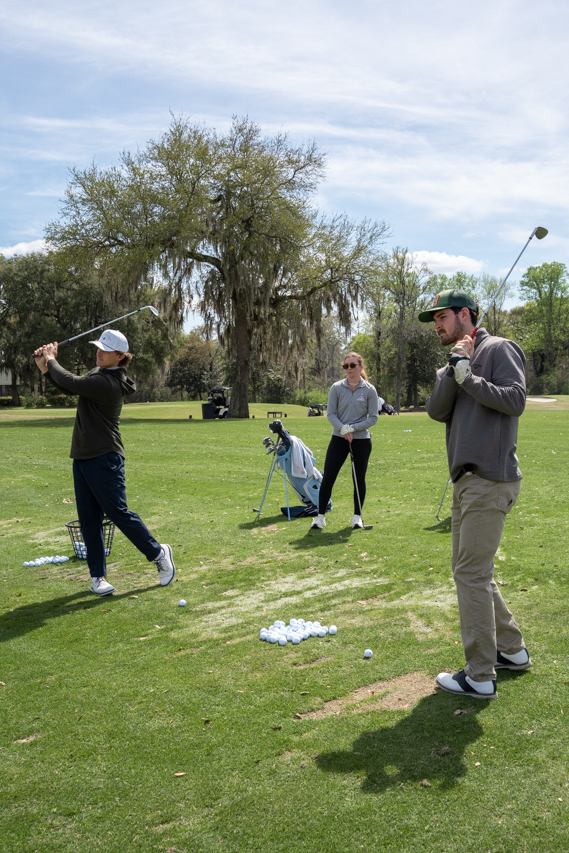 class swinging golf clubs
