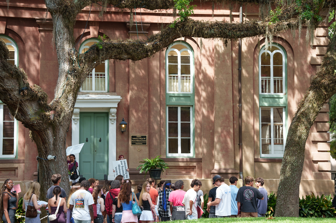 Towell library with students in front