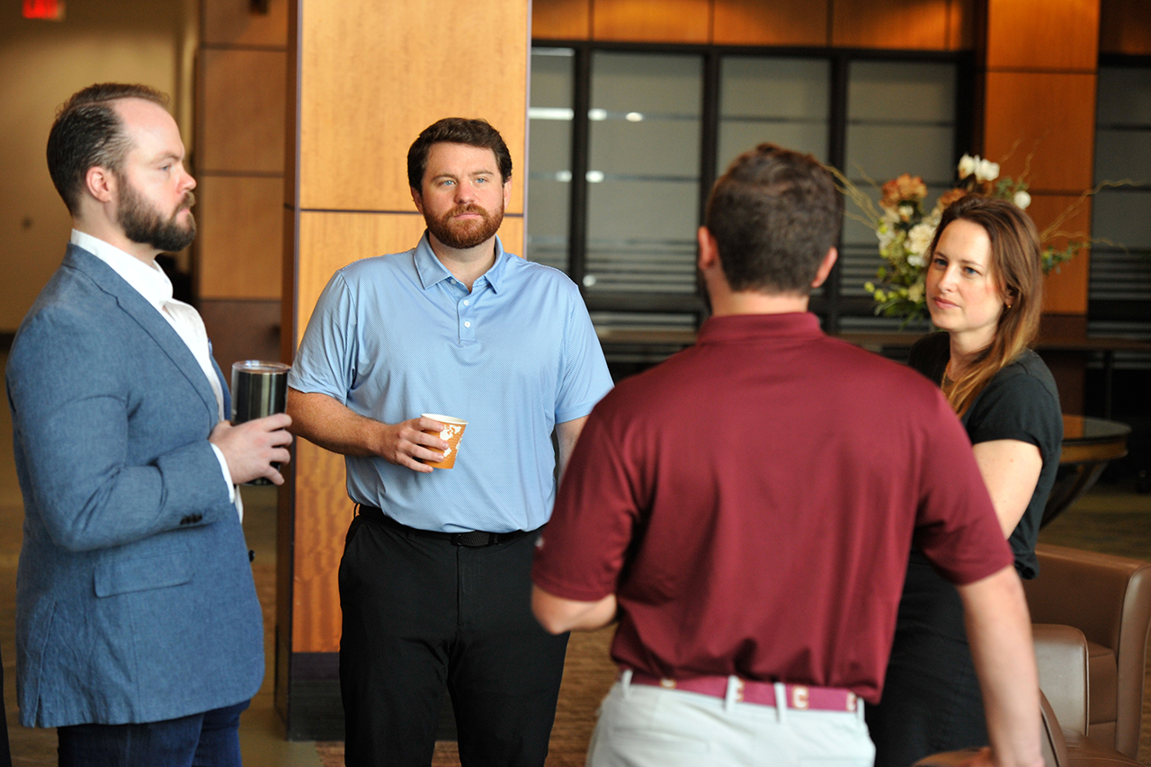Above: Executive MBA students taking a break in the Tate Gallery during an on-campus session. (Photo by Peter Finger)
